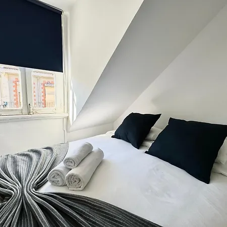 Cost Arroios Guest house Lisbon